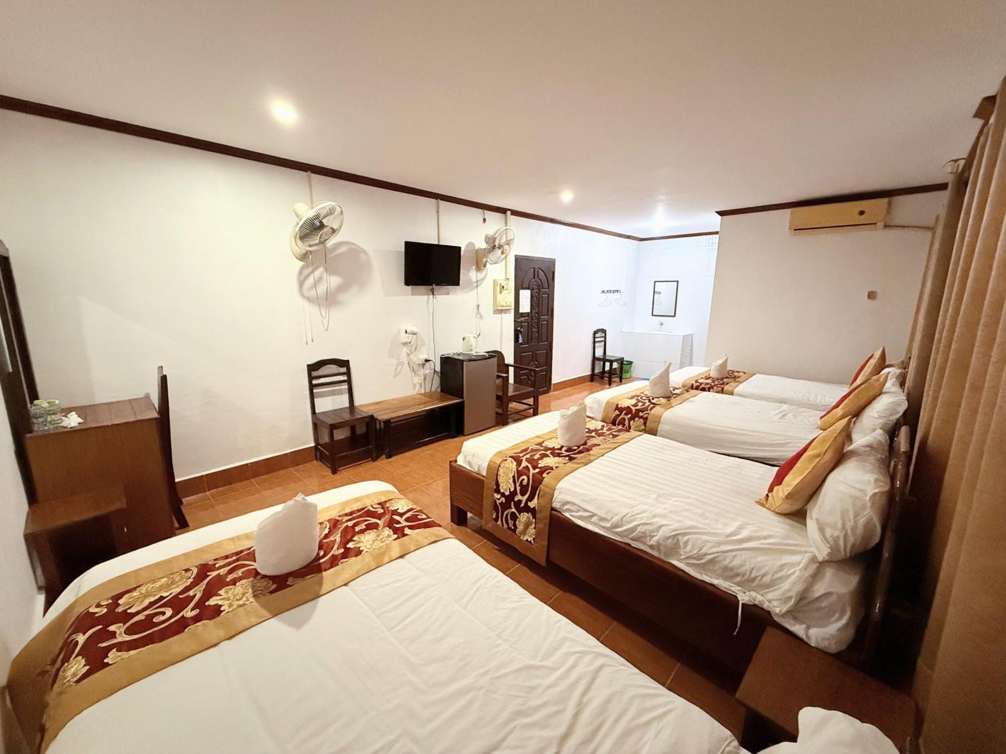 Vangvieng Sisavang Mountain View Hotel Ванг-Виенг Экстерьер фото