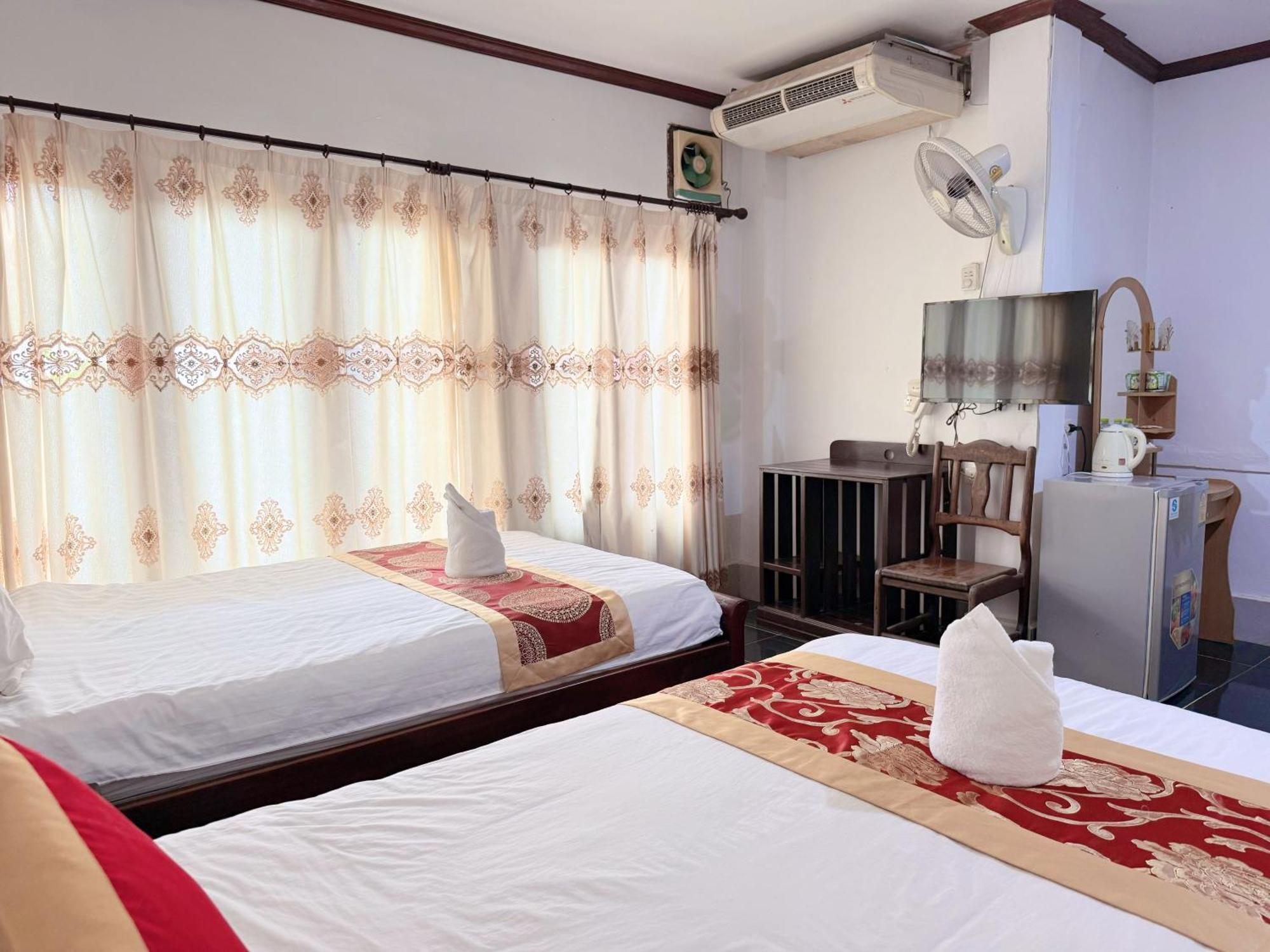 Vangvieng Sisavang Mountain View Hotel Ванг-Виенг Экстерьер фото