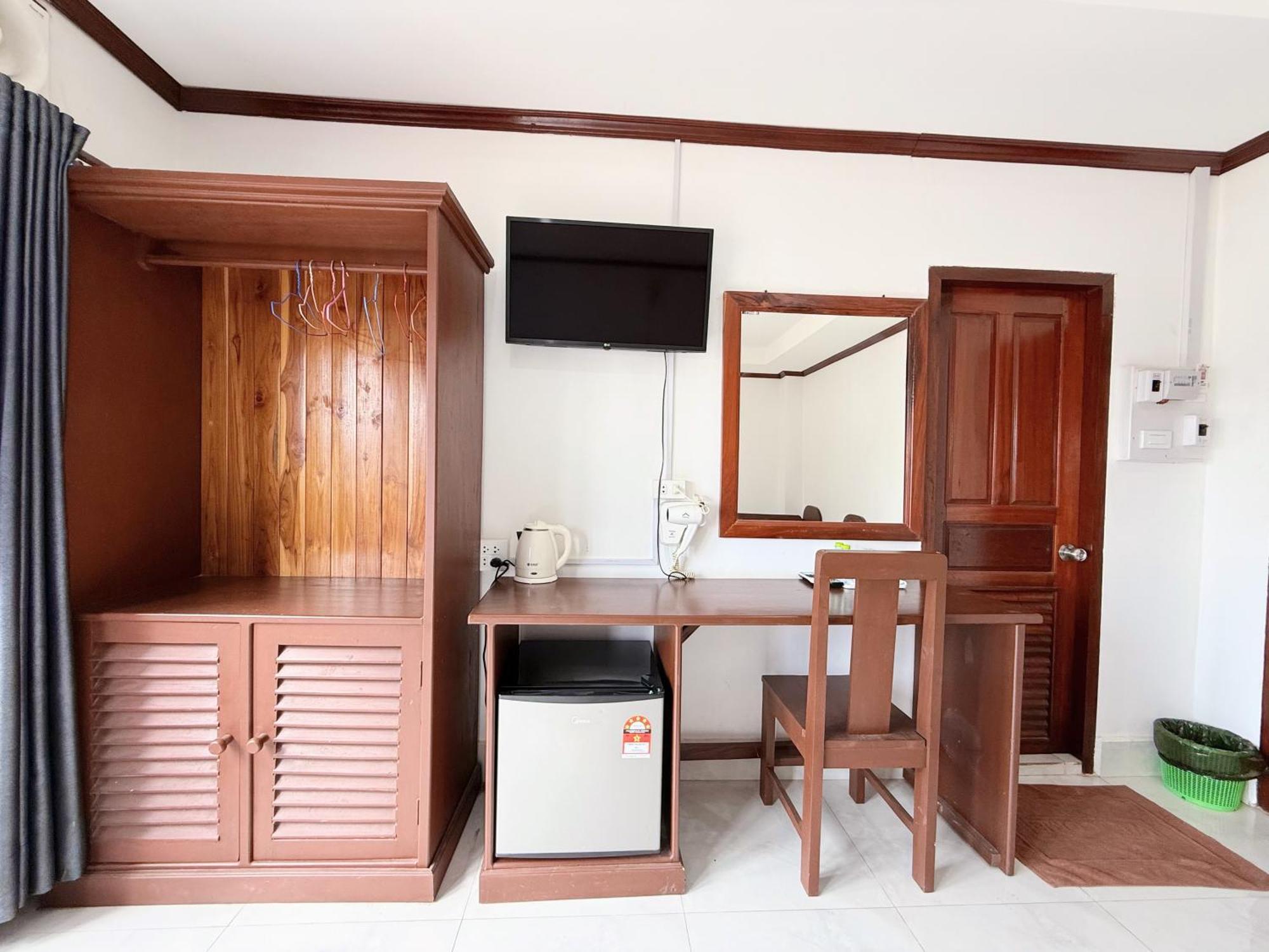 Vangvieng Sisavang Mountain View Hotel Ванг-Виенг Экстерьер фото