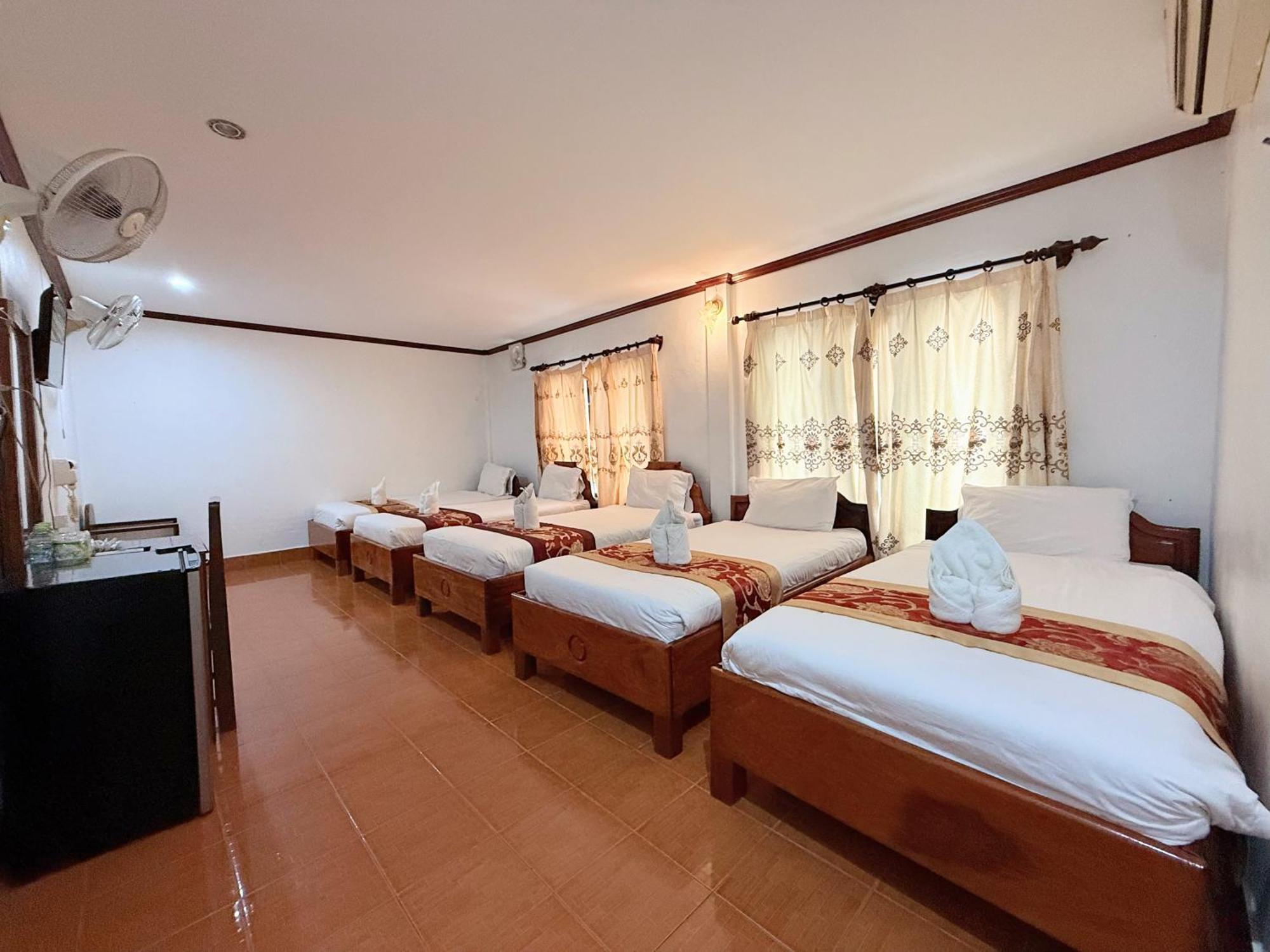 Vangvieng Sisavang Mountain View Hotel Ванг-Виенг Экстерьер фото