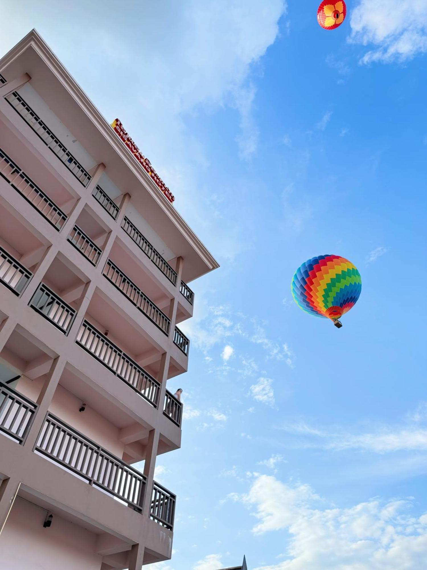 Vangvieng Sisavang Mountain View Hotel Ванг-Виенг Экстерьер фото