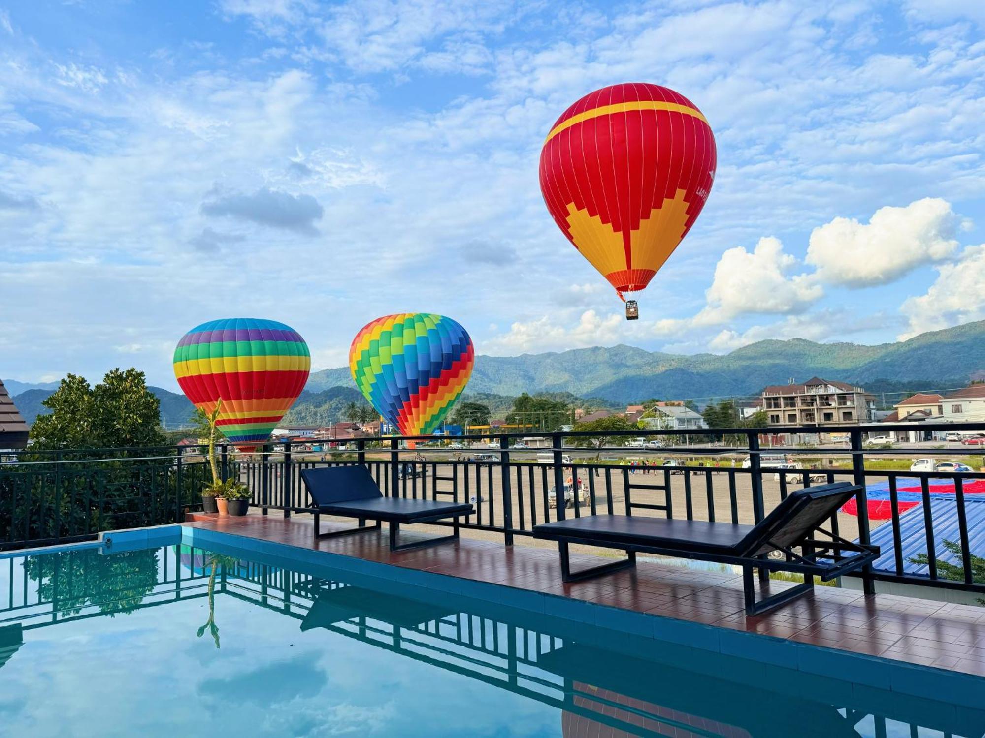Vangvieng Sisavang Mountain View Hotel Ванг-Виенг Экстерьер фото